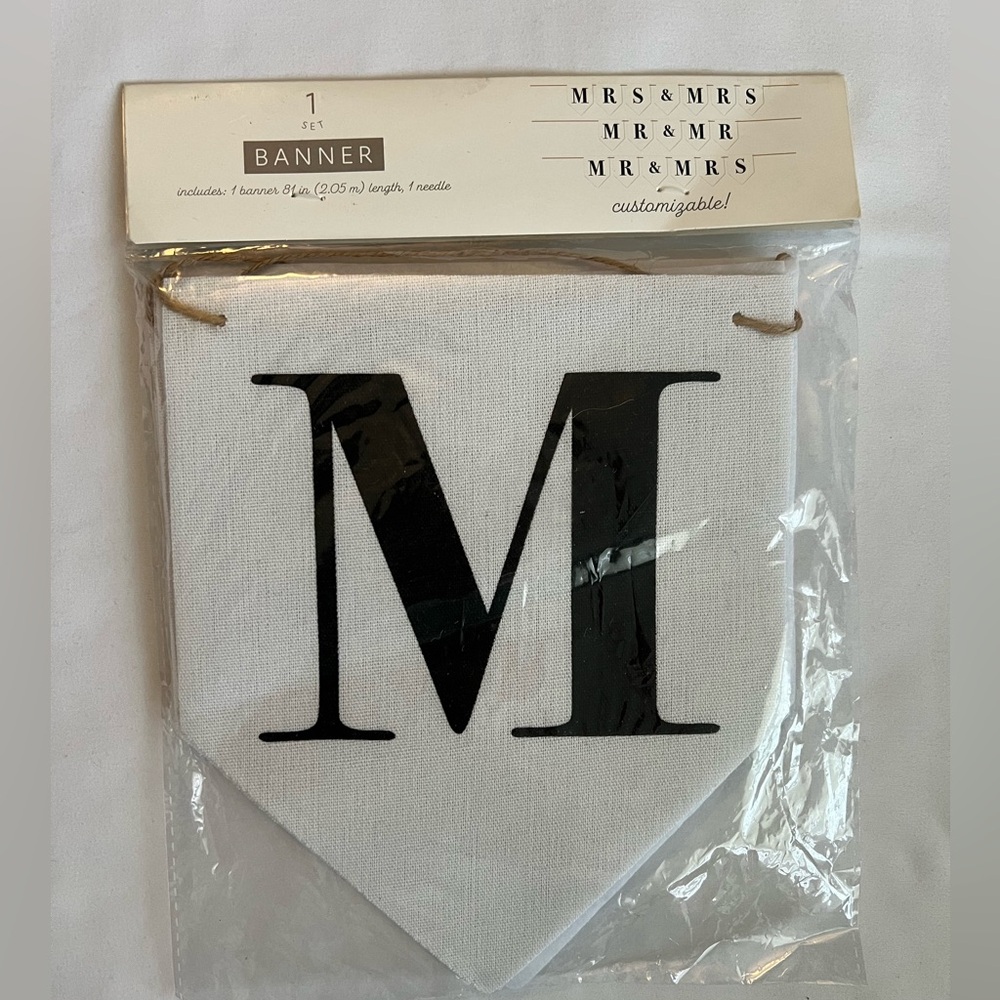 Mr. & Mrs. Wedding Banner white black NEW 3 for $20
